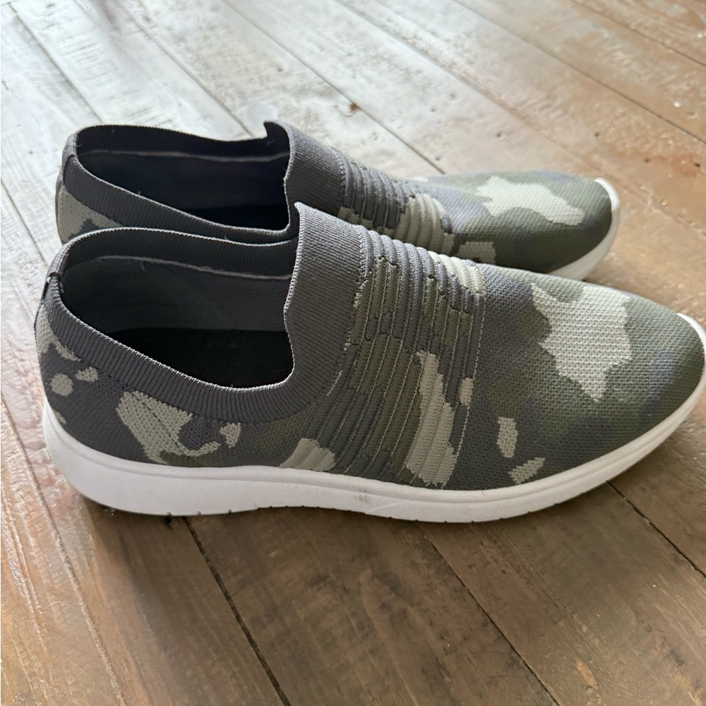 Blondo Camouflage Slip-On Women’s Shoes